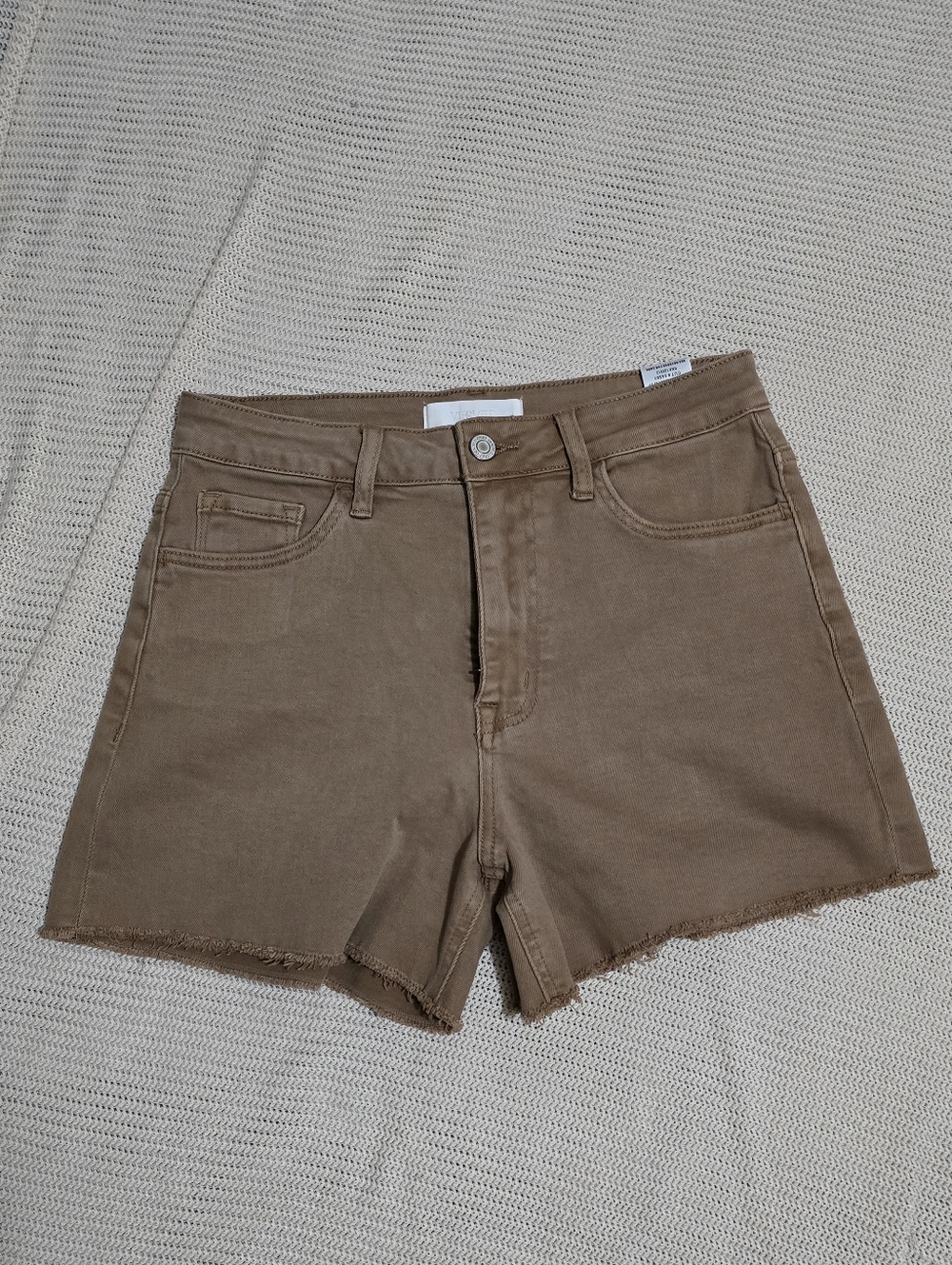 High-Rise Mom Shorts With Frayed Hem